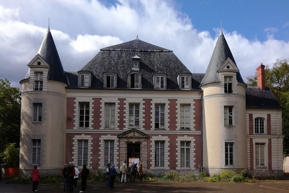 CHATEAU DE CORBEVILLE SITE